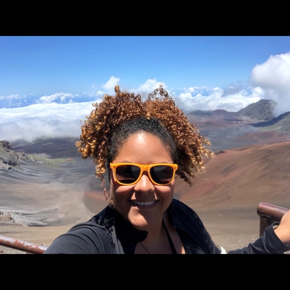 Meet your Posher, Gilda - Picture 1 of 1